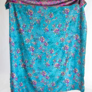 Alternative view of Double-Sided Cozy Throw Blanket - Border Folk Garden