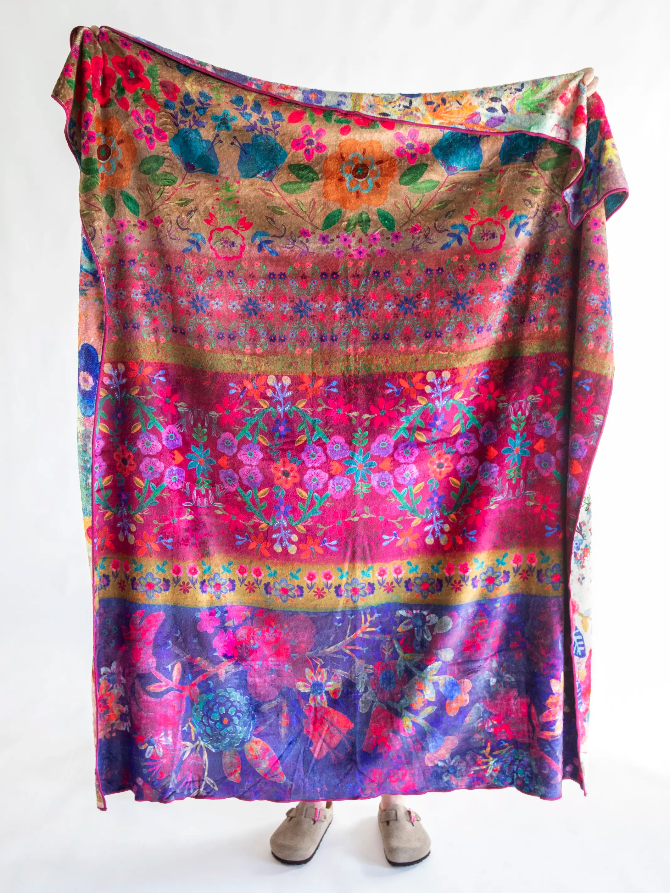 Double-Sided Cozy Throw Blanket - Jewel Border - Image 2