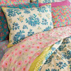 Alternative view of Bungalow Reversible Cotton Quilt - Wildflower Pop