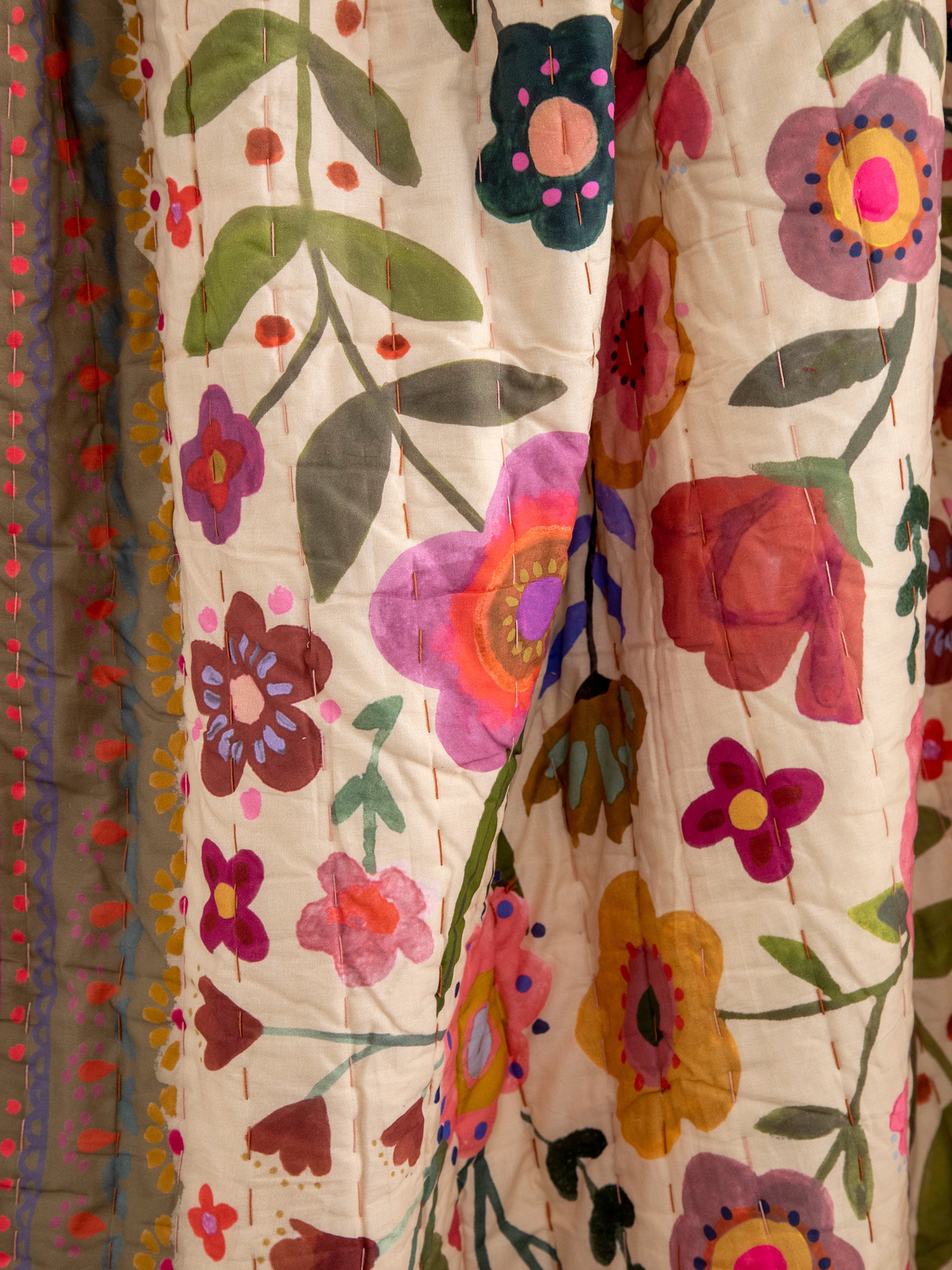 Bungalow Reversible Cotton Quilt - Chelsea - Image 4