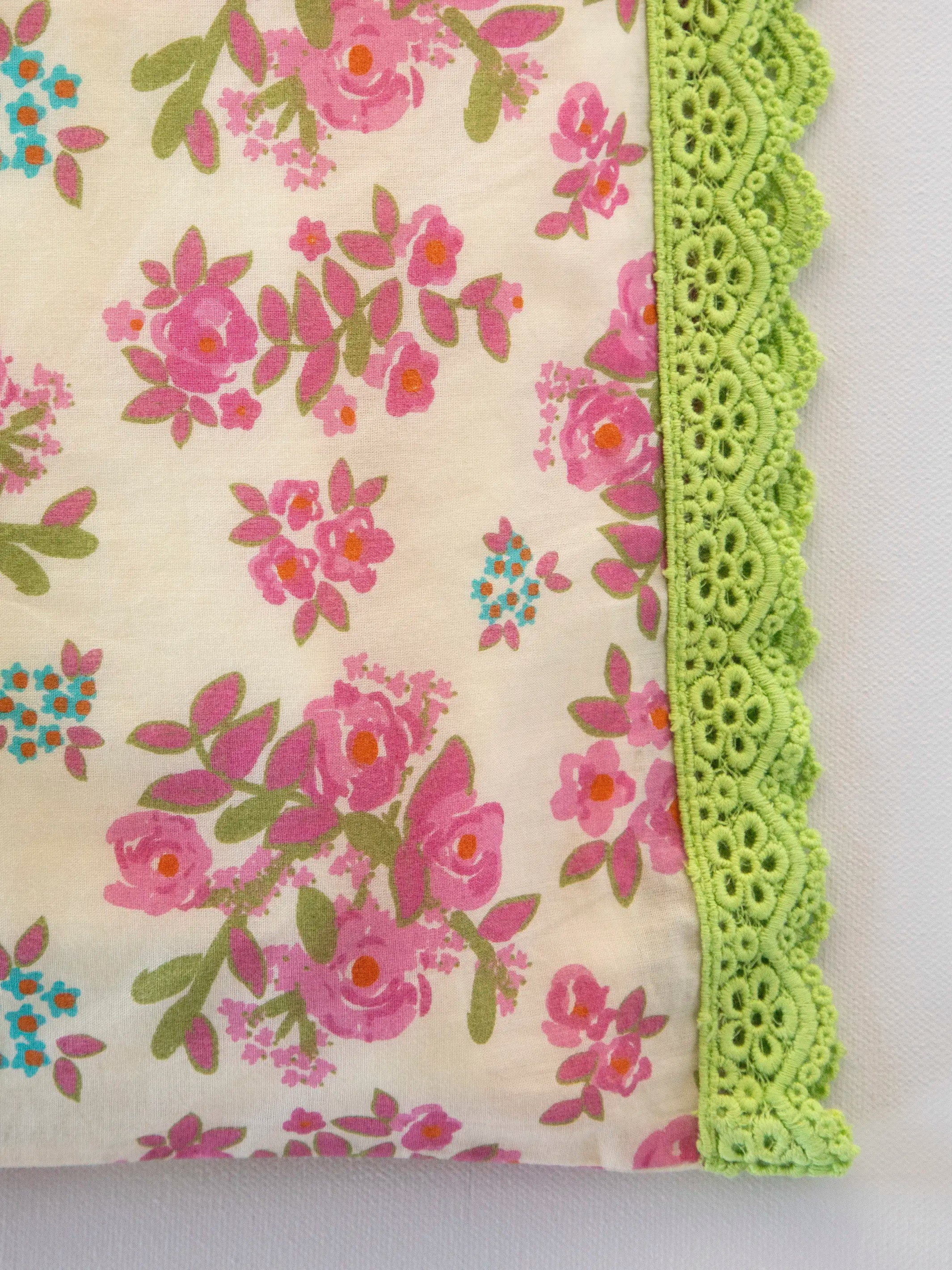 Mix & Match Trim Cotton Pillowcase - Pink Bouquet